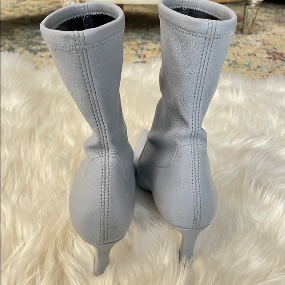 STUART WEITZMAN rapture booties - Picture 3 of 13
